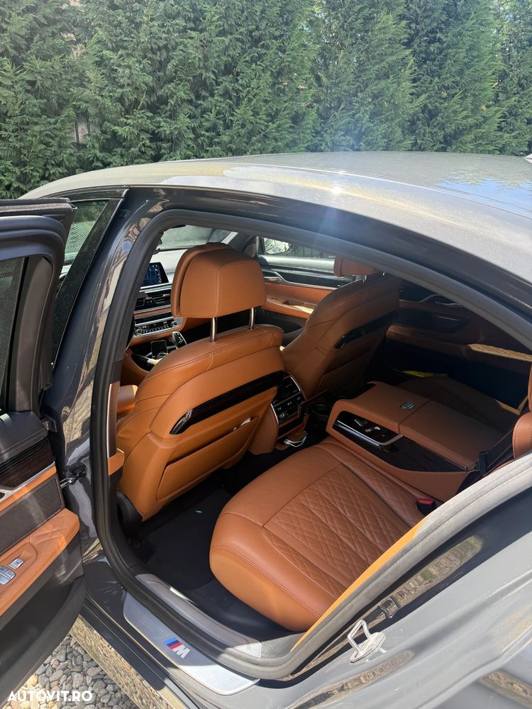 BMW Seria 7 740d xDrive MHEV - 10
