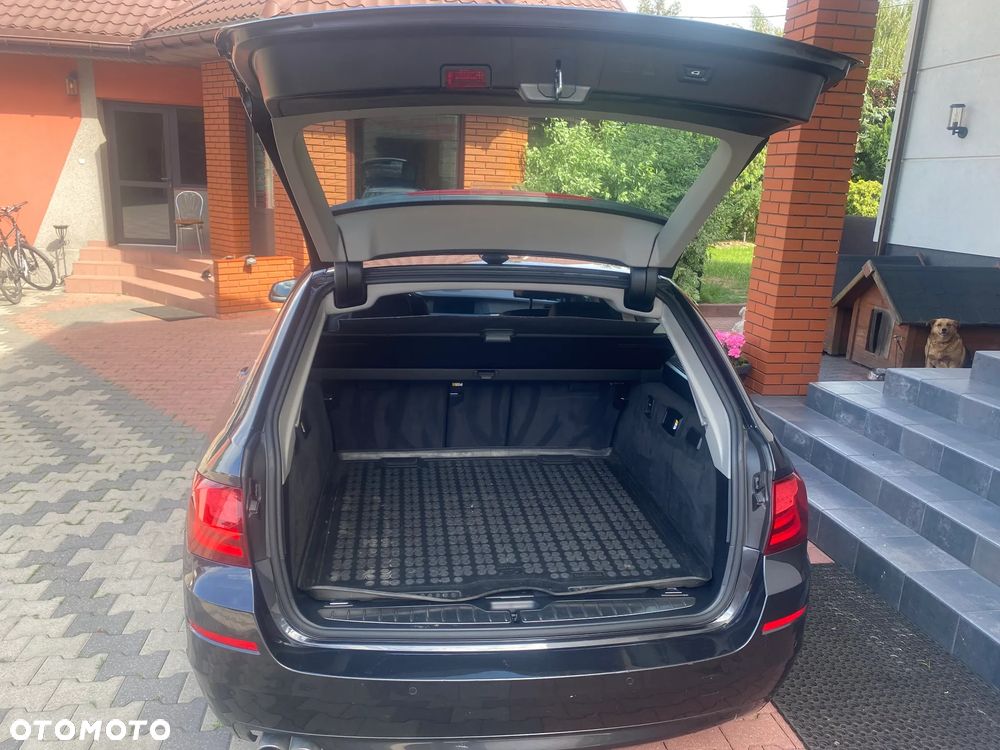 BMW Seria 5 525d - 7