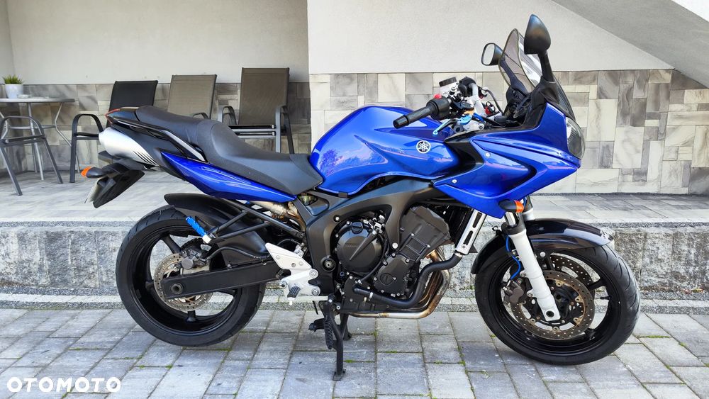 Yamaha FZ6 - 1
