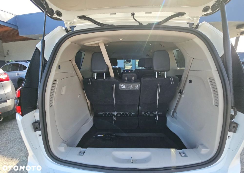 Chrysler Pacifica - 17