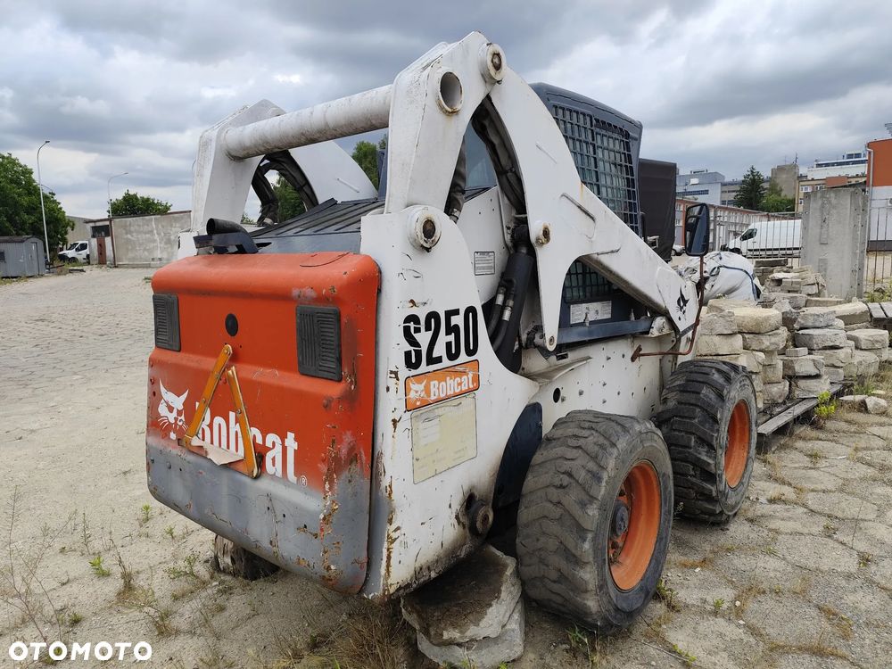 Bobcat S250 - 4