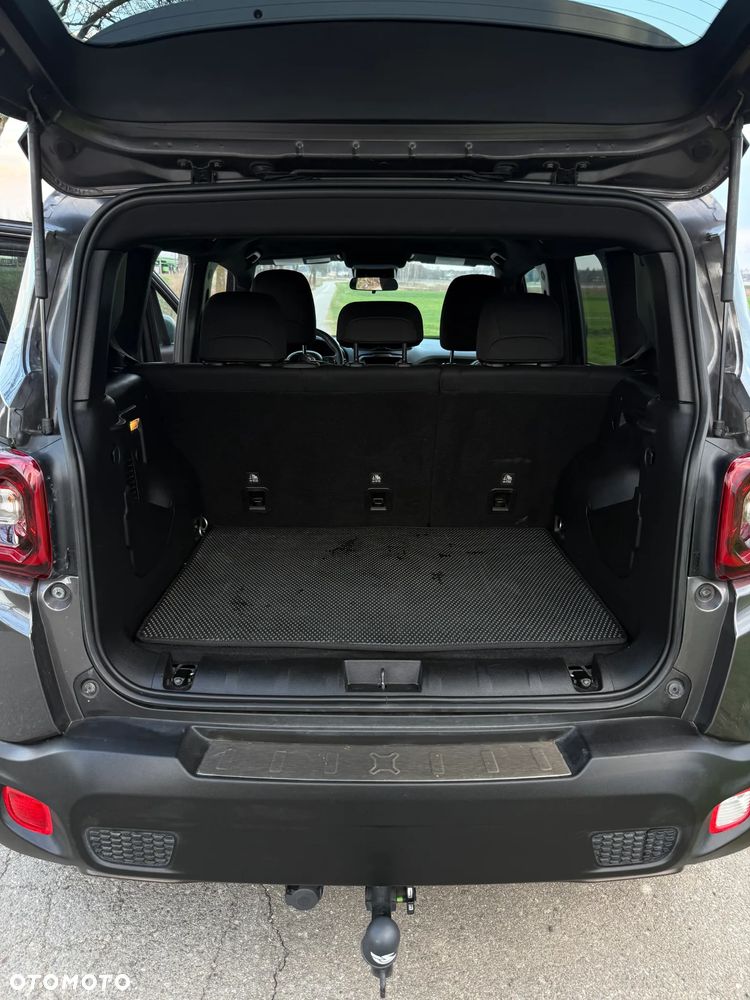 Jeep Renegade - 12