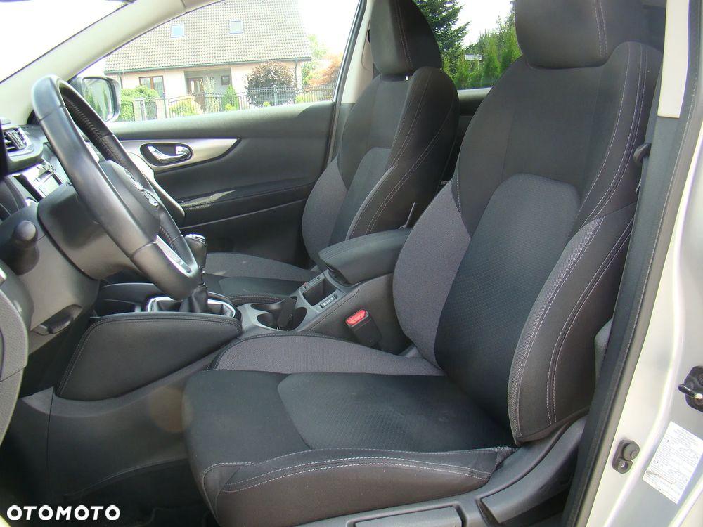 Nissan Qashqai 1.2 DIG-T N-Connecta EU6 - 21