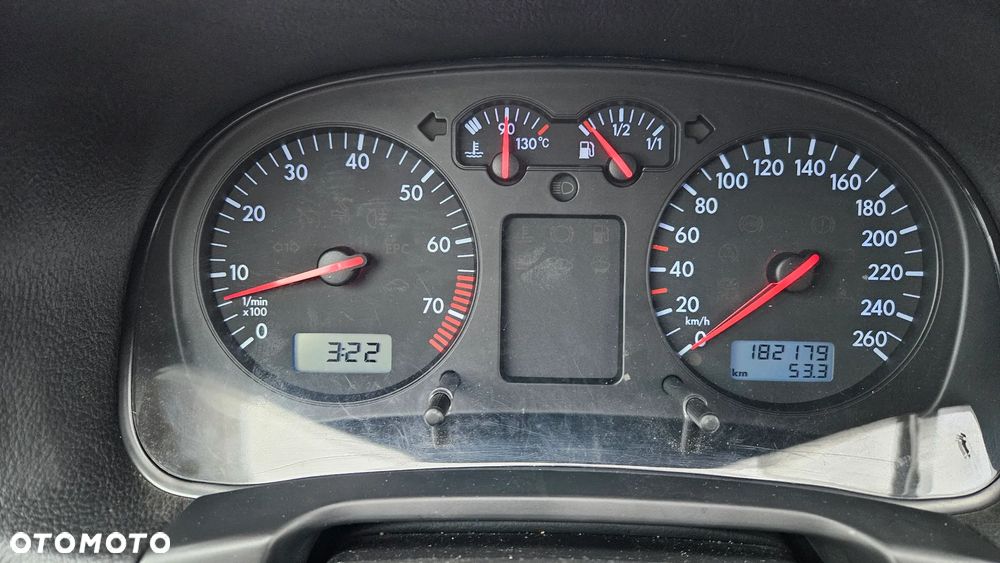 Volkswagen Golf 1.6 Edition - 32