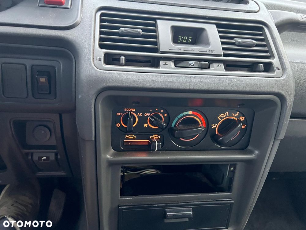 Mitsubishi Pajero - 10