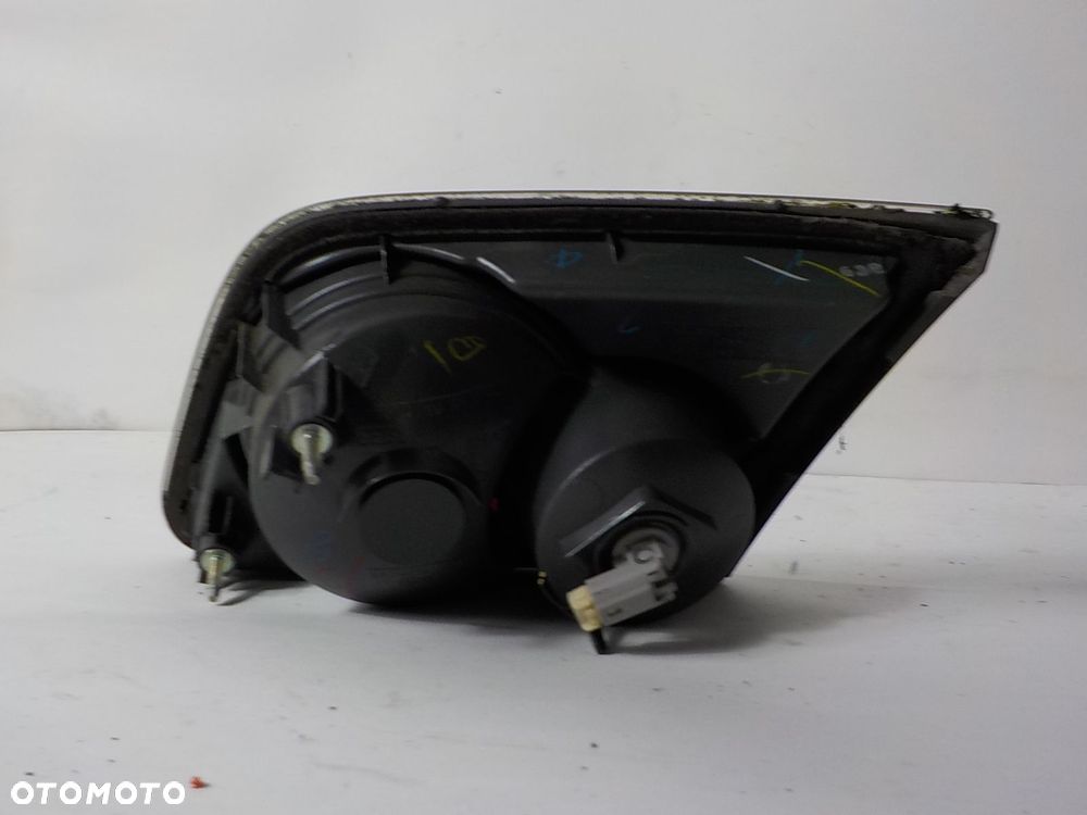 MAZDA 6 I GG MPS LAMPA W KLAPĘ LEWA TYŁ TYLNA 226-61971 - 2