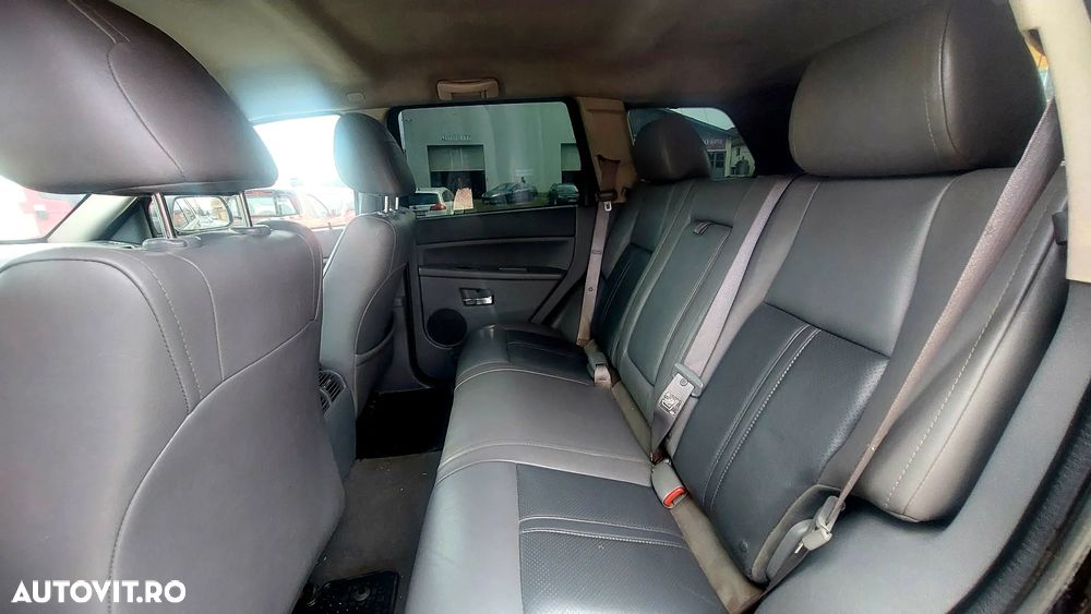 Jeep Grand Cherokee - 9