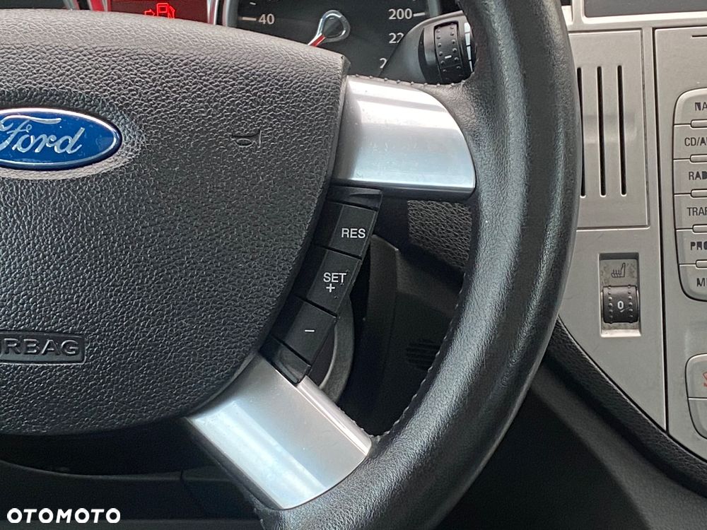 Ford Kuga 2.0 TDCi Titanium - 18