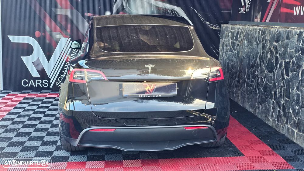 Tesla Model Y Performance Dual Motor AWD - 27