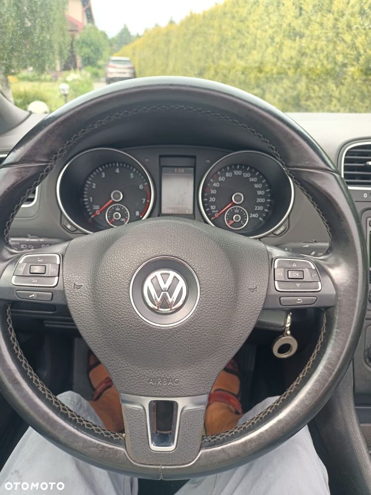 Volkswagen Golf - 8
