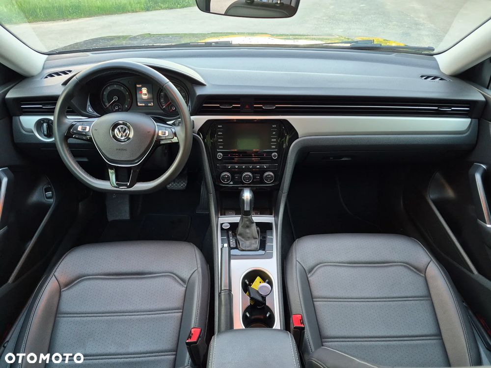 Volkswagen Passat 2.0 TSI Elegance DSG - 8