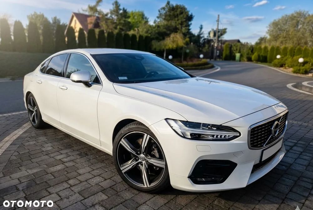Volvo S90 - 2
