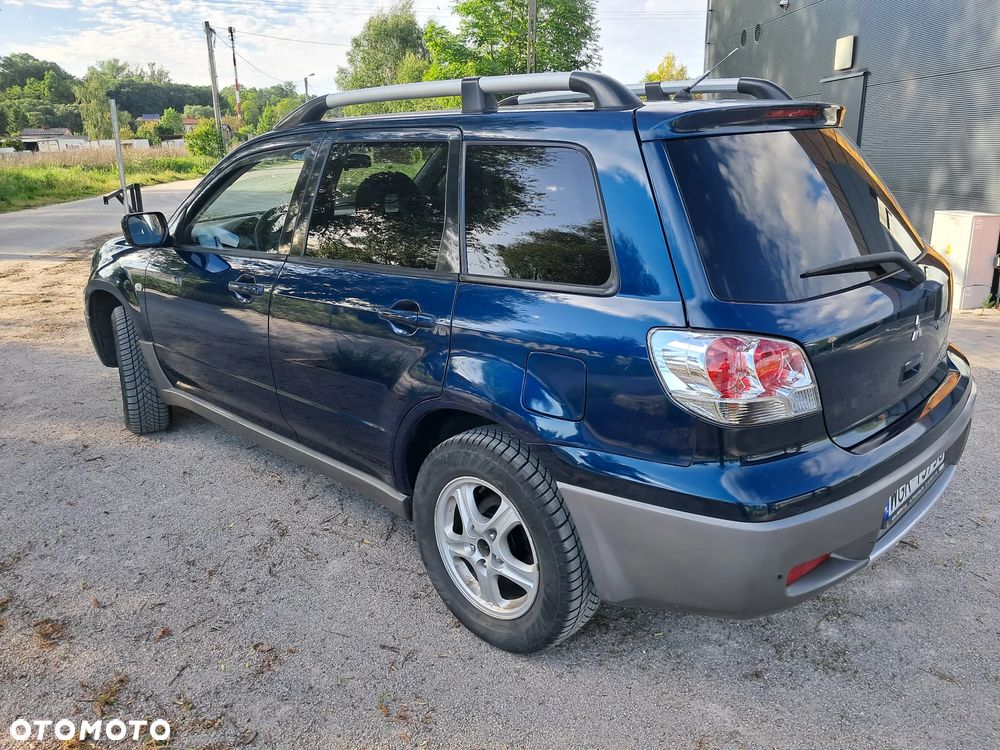 Mitsubishi Outlander 2.0 Comfort 4WD - 6