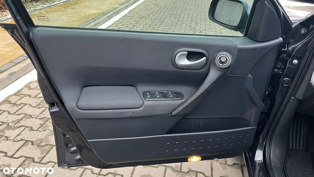 Renault Megane 1.6 Dynamique - 21