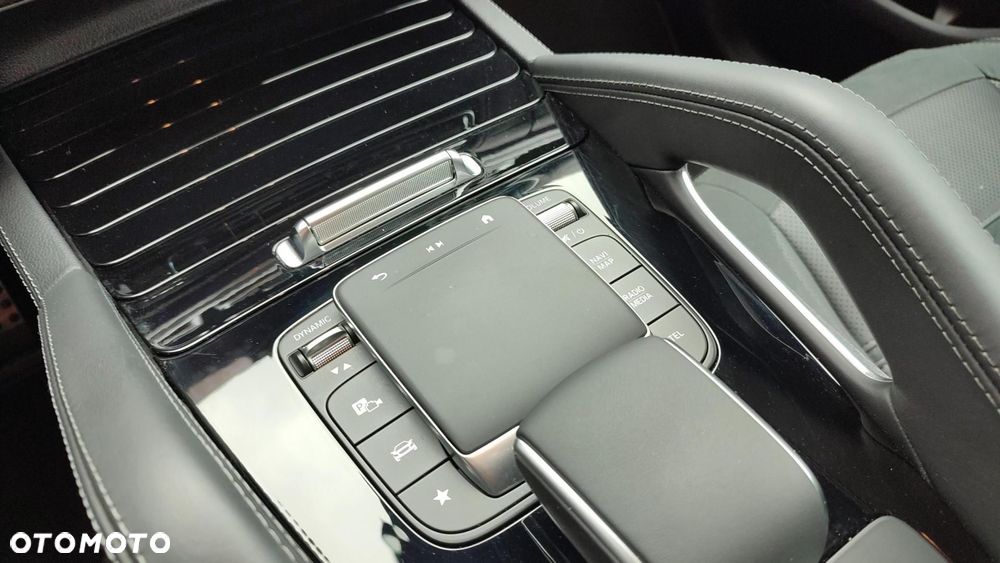 Mercedes-Benz GLE - 12