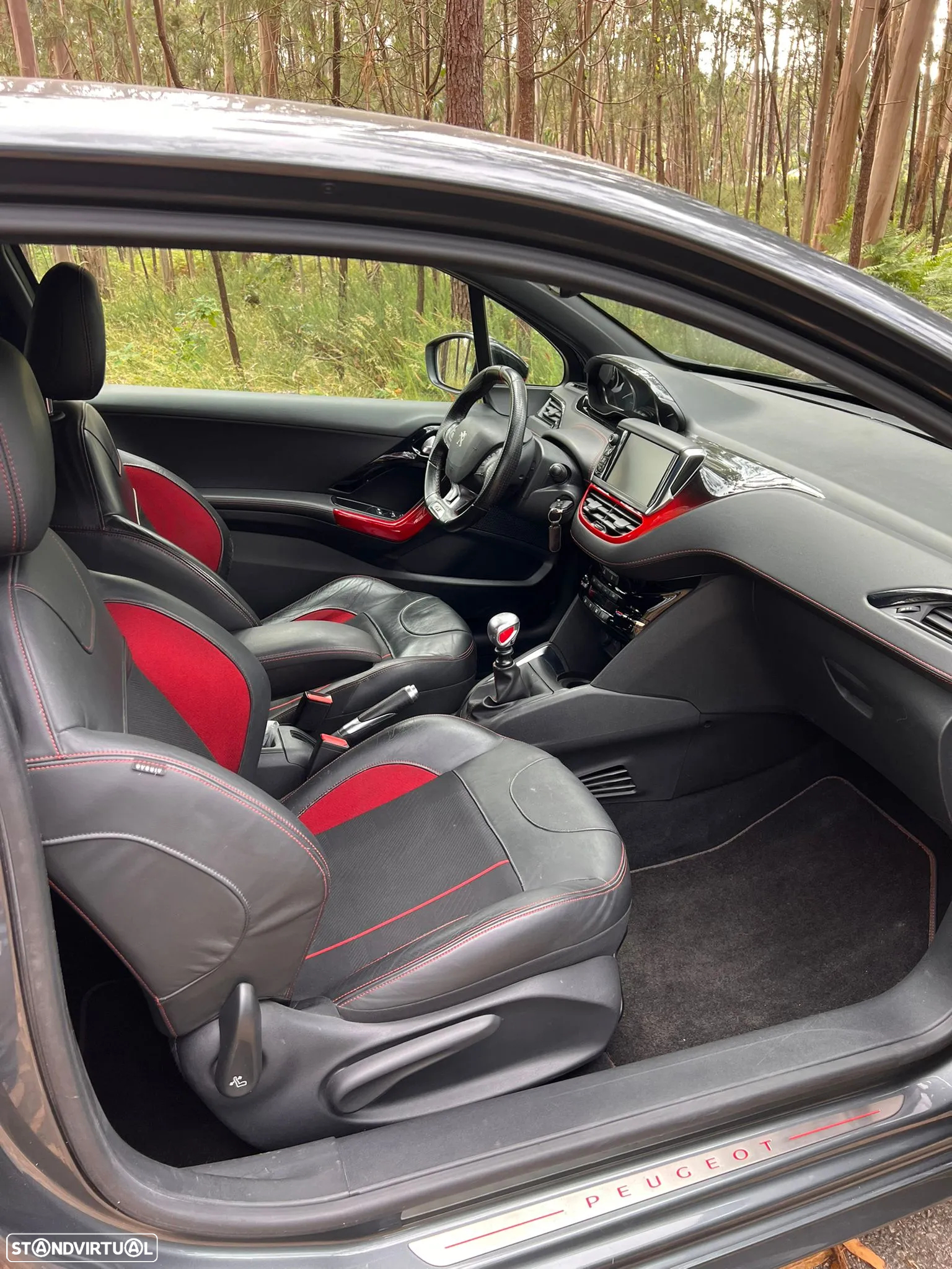 Peugeot 208 1.6 THP GTi - 9
