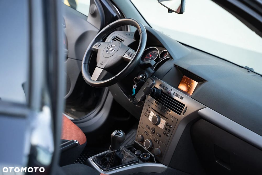 Opel Astra 1.6 Cosmo - 20