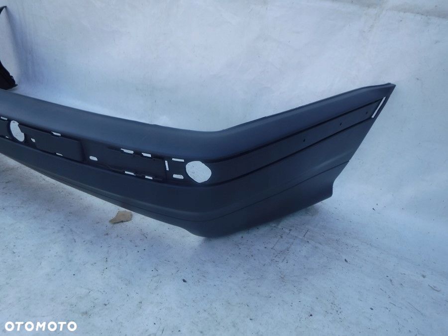 BMW 3 E36 ZDERZAK TYŁ NOWY - 2