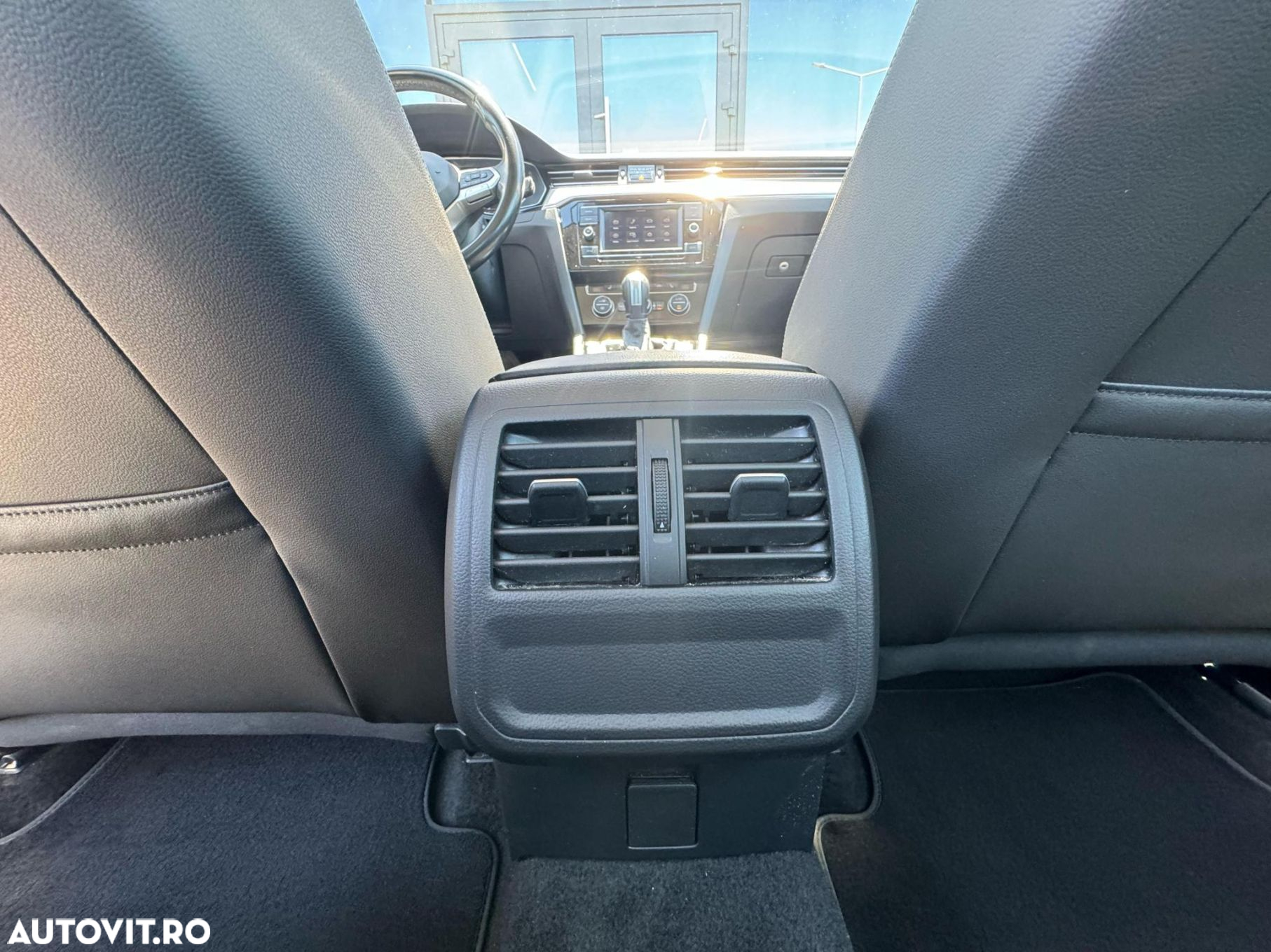 Volkswagen Passat 2.0 TDI DSG Highline - 17