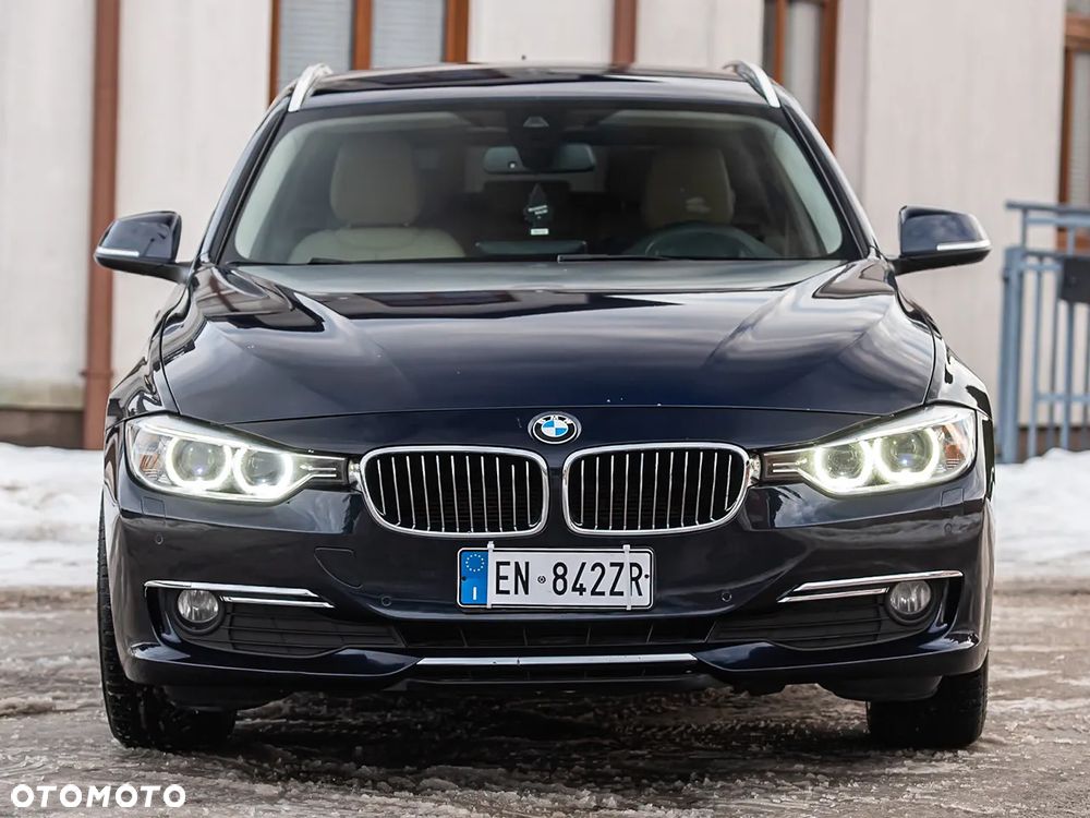 BMW Seria 3 320d Luxury Line - 32