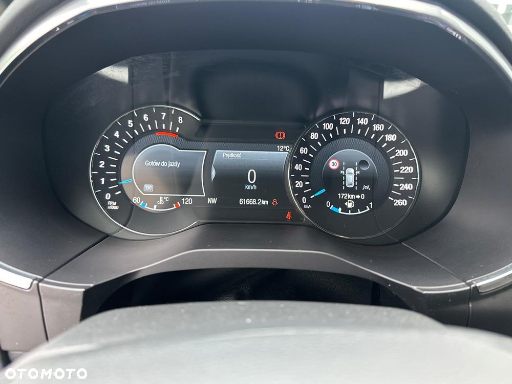 Ford S-Max - 17