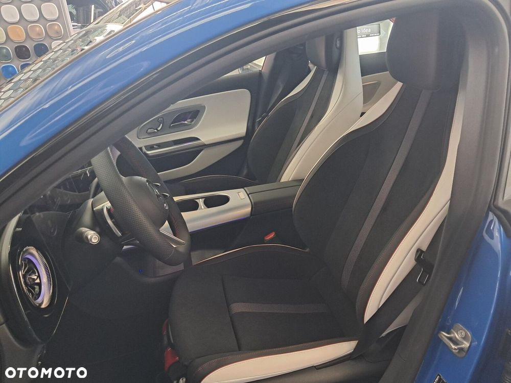 Mercedes-Benz CLA - 41