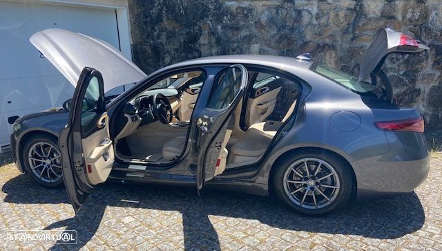 Alfa Romeo Giulia 2.2 D Super AT8 - 6