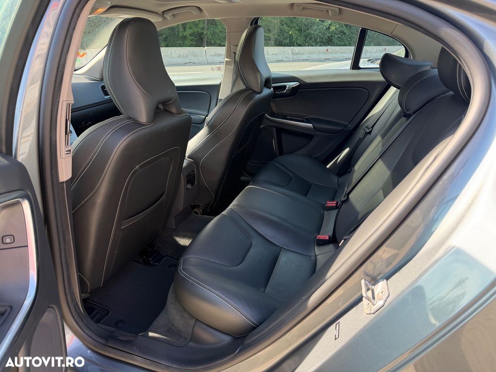 Volvo S60 T5 AWD Momentum - 20