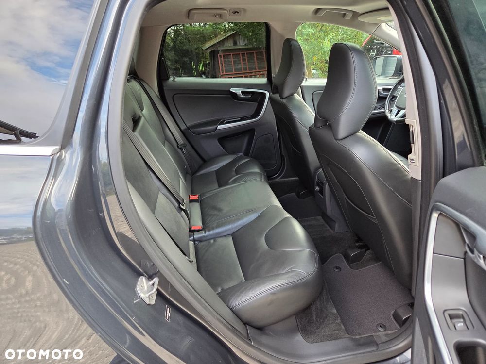 Volvo XC 60 T6 AWD Drive-E Summum - 11