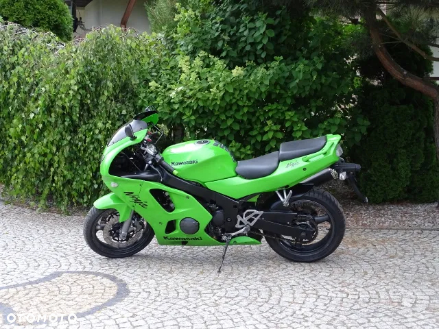 Kawasaki ZX - 24
