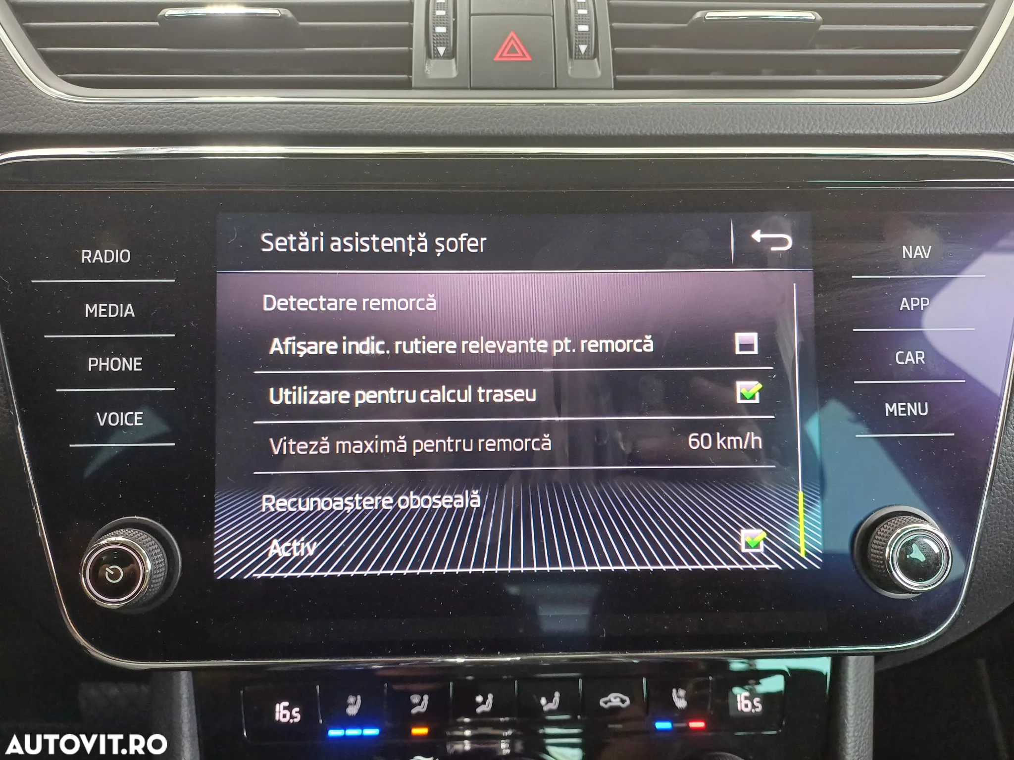 Skoda Superb Combi 2.0 TDI 4X4 DSG Laurin & Klement - 26