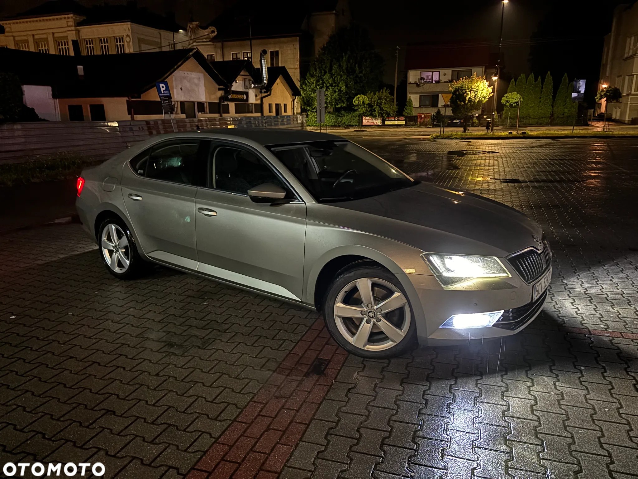 Skoda Superb 1.8 TSI Ambition DSG - 5
