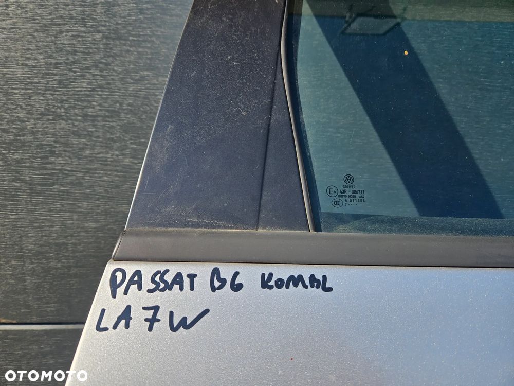 VW Passat B6 Kombi LA7W Drzwi Prawy Tył - 2