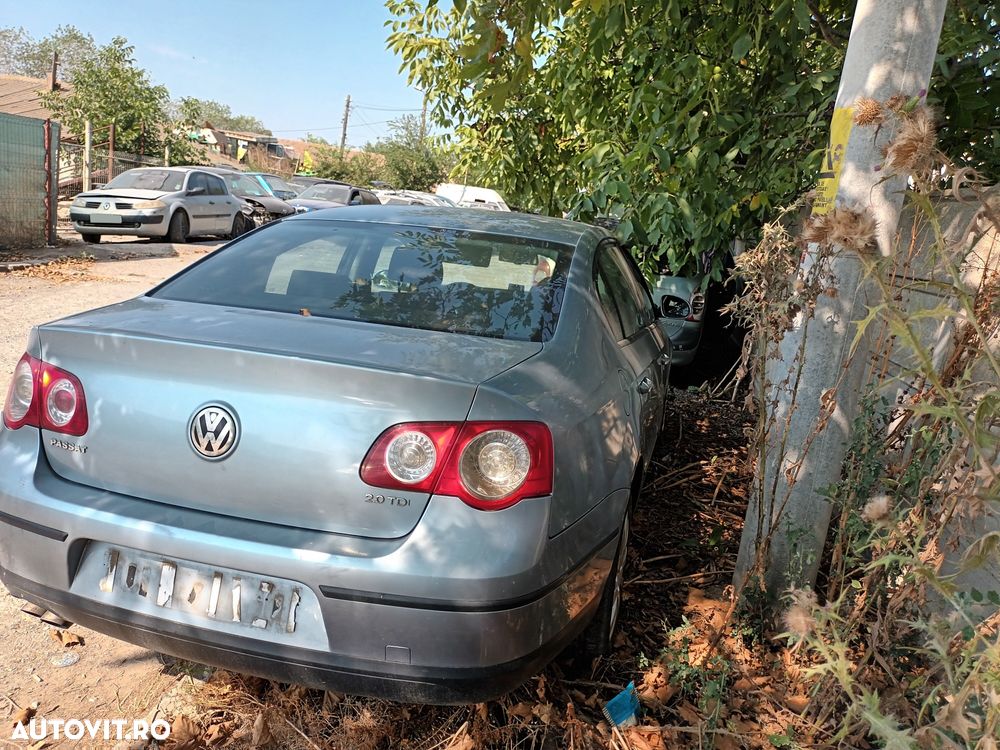 Dezmembrari  VW PASSAT B6  2005  > 2010 2.0 TDI Motorina - 39