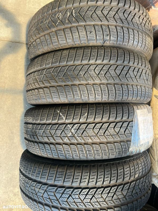 vând 4 anvelope 235/55/19 Pirelli de iarnă ca noi - 1