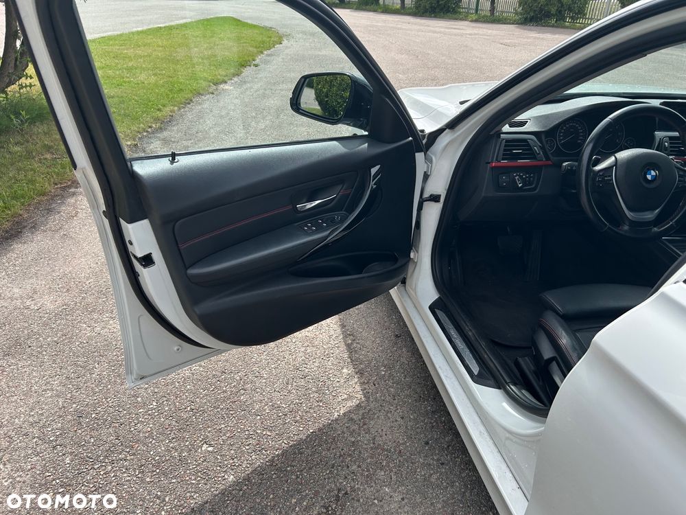 BMW Seria 3 330d Sport Line - 5