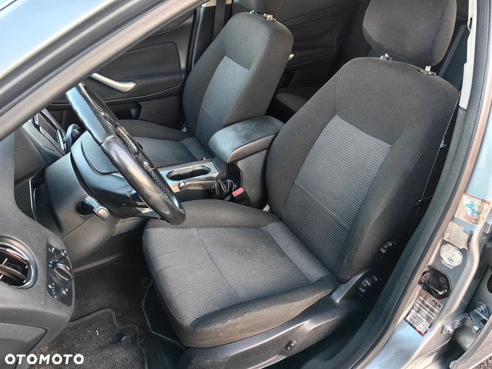 Ford Mondeo 2.0 Ambiente - 15