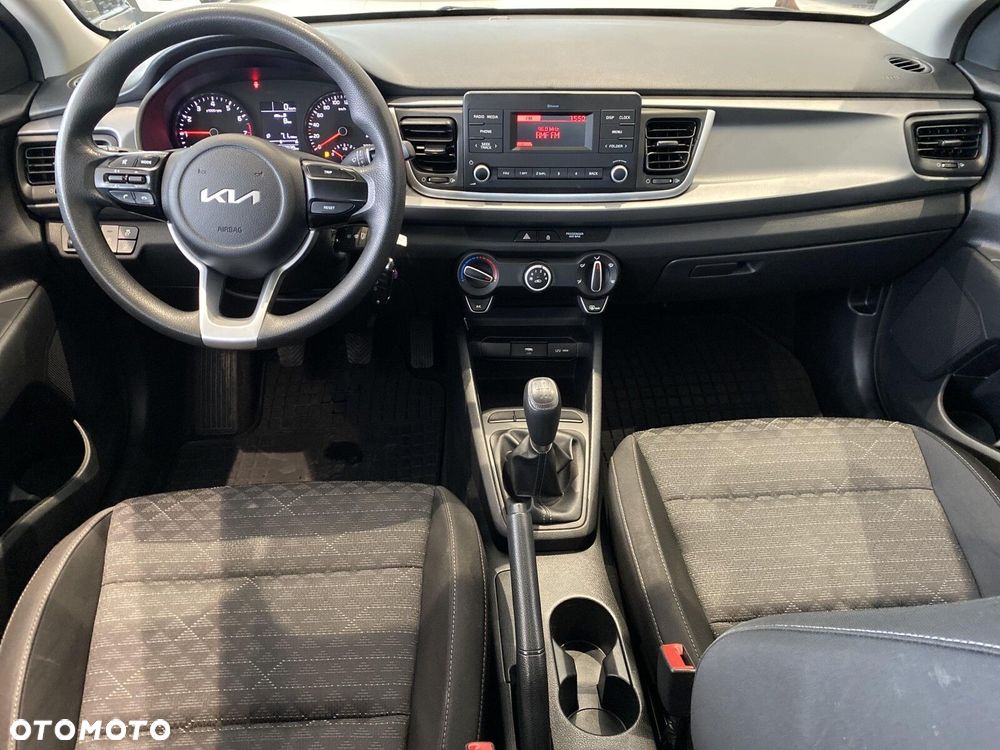Kia Rio - 11
