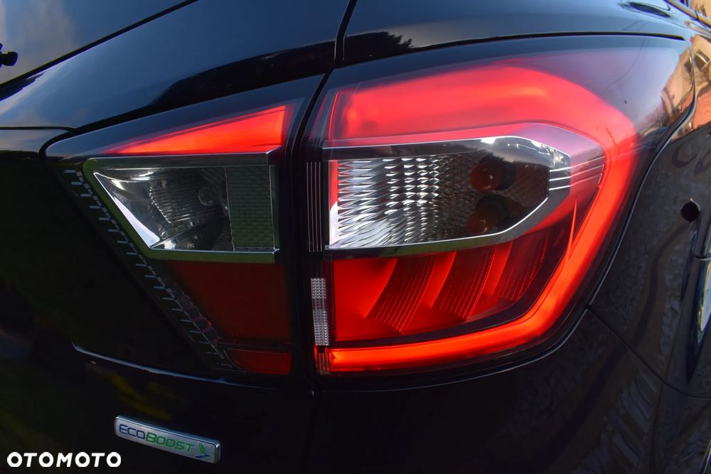 Ford Kuga 1.5 EcoBoost 2x4 ST-Line - 30