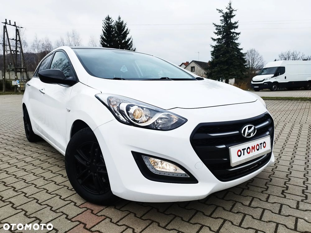 Hyundai i30 blue 1.4 Style - 1