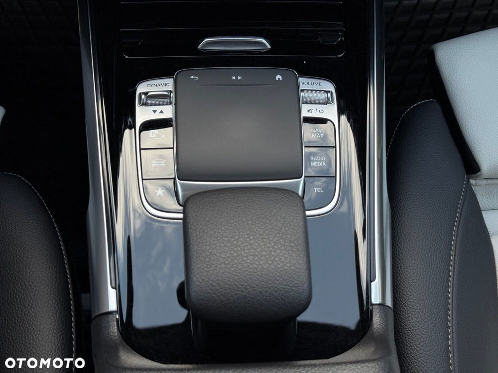 Mercedes-Benz GLB 200 d AMG Line 8G-DCT - 22