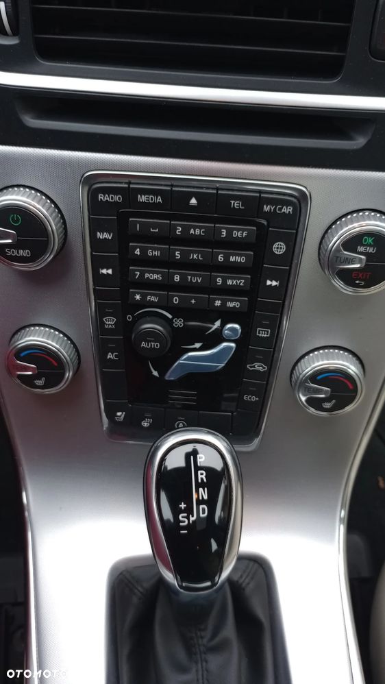 Volvo S60 T5 Drive-E Dynamic Edition (Kinetic) - 9