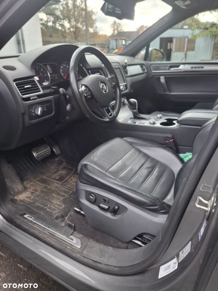 Volkswagen Touareg 3.0 V6 TDI SCR Blue Motion DPF Automatik Exclusive - 17