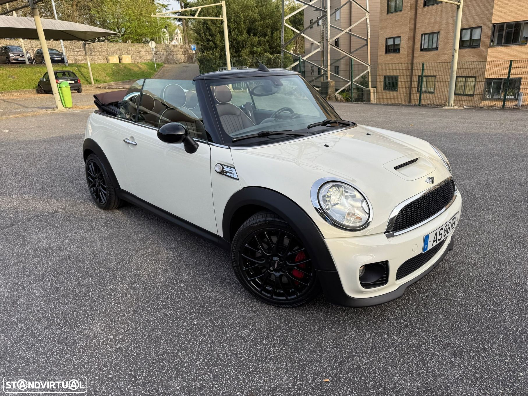 MINI Cabrio John Cooper Works - 25