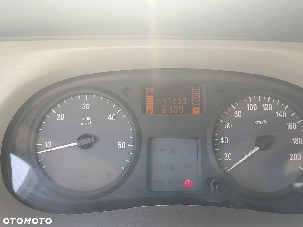 Opel Vivaro - 9