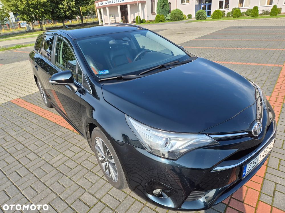 Toyota Avensis 1.8 Premium - 5