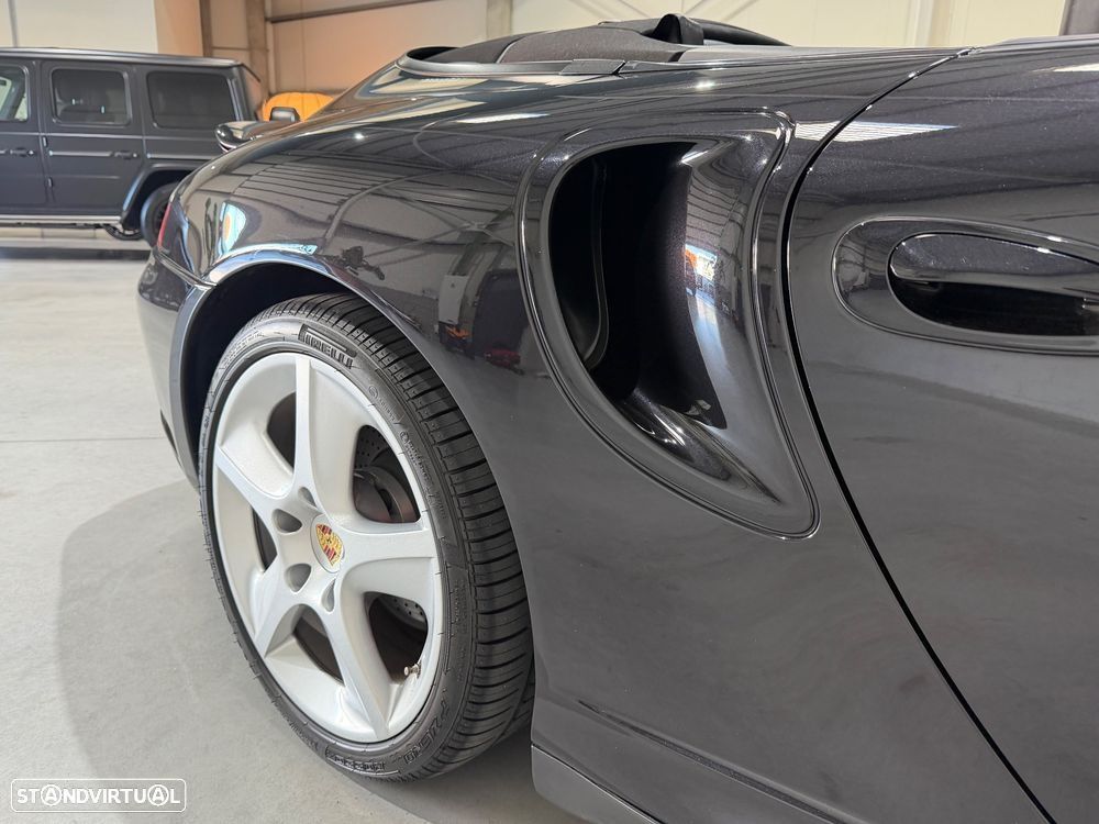Porsche 911 (996) Turbo - 24