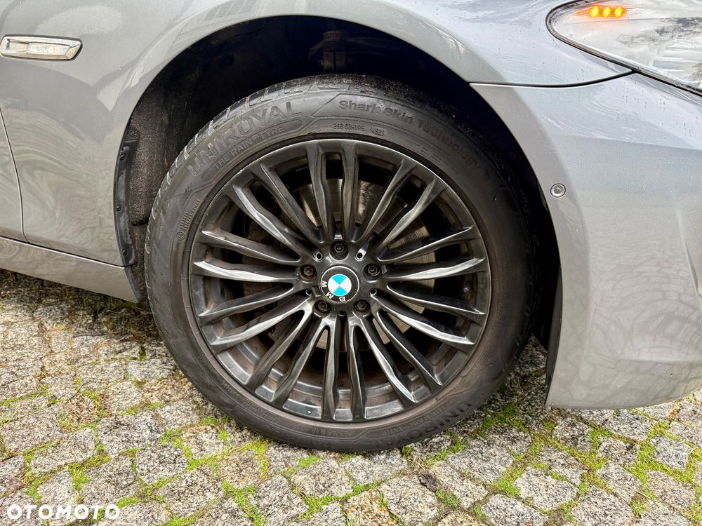 BMW Seria 5 535i xDrive Luxury Line - 12
