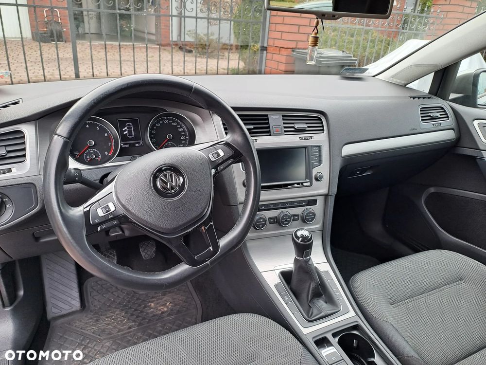Volkswagen Golf - 9