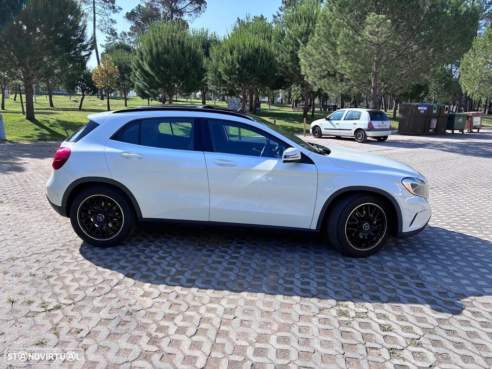 Mercedes-Benz GLA 180 d - 4